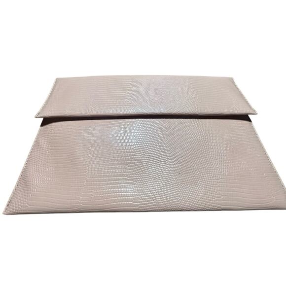 Chic Pink Textured Clutch - Picture 1 of 7